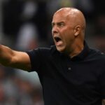 Ekonesia -  Liverpool dihadapkan pada teka-teki formasi jelang lawatan ke markas Burnley. Setelah kemenangan dramatis kontra Newcastle, Jurgen Klopp, eh maaf, Arne Slot, dipusingkan dengan pilihan pemain yang melimpah.