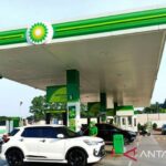 Ekonesia -  Harga BBM kembali bergejolak! BP umumkan kenaikan harga BP 92 per 1 September 2025 menjadi Rp12.610 per liter. Kabar ini tentu mengejutkan banyak pihak, terutama para pengendara yang mengandalkan BP 92 sebagai bahan bakar sehari-hari.