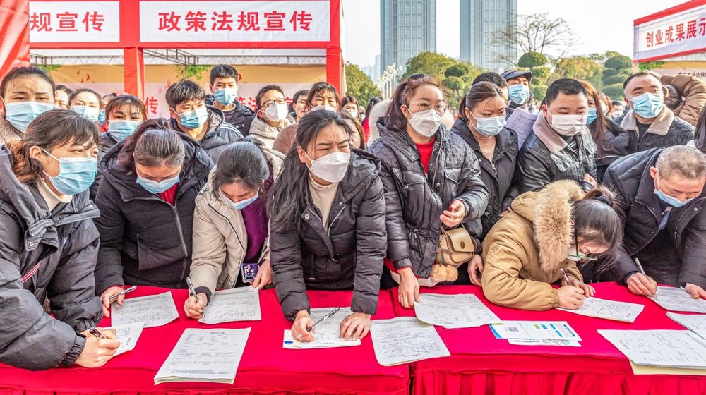 Mimpi Anak Muda China Hancur Lebur? Ini Faktanya! 1 Mimpi Anak Muda China Hancur Lebur? Ini Faktanya!