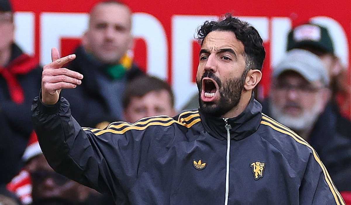 MU Terancam Mandek? Ratcliffe Pasang Badan! 1 MU Terancam Mandek? Ratcliffe Pasang Badan!