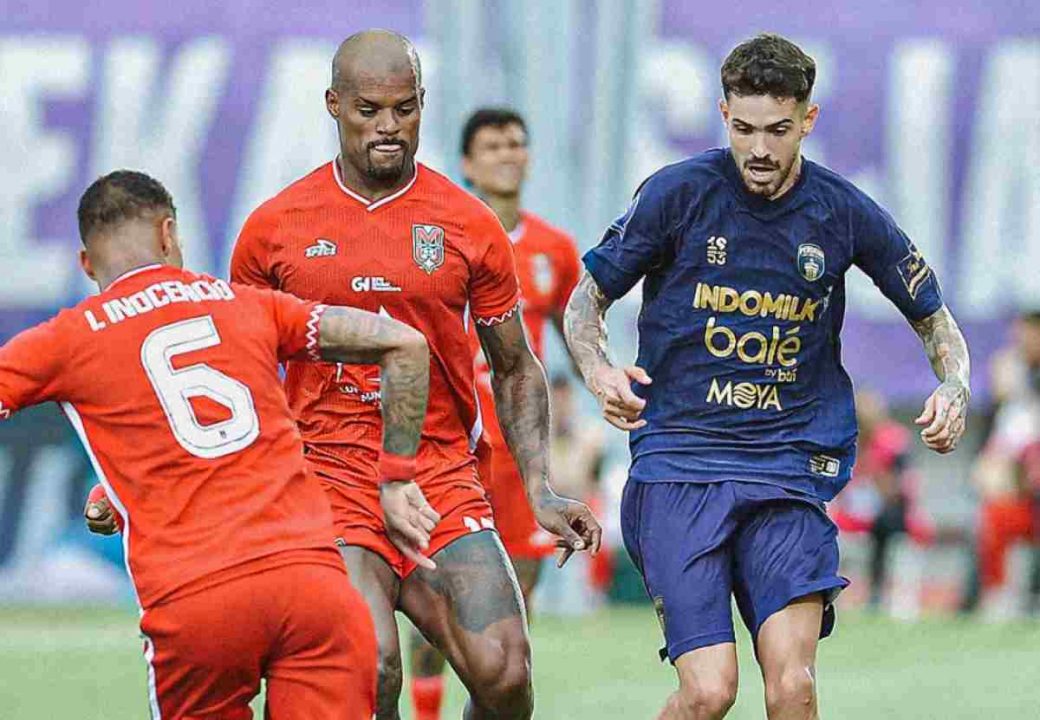 DRAMA! Gol Dianulir Persita Gigit Jari 1 DRAMA! Gol Dianulir Persita Gigit Jari