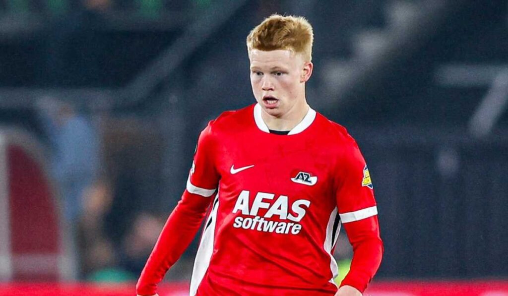 Beranda 36 ekonesia 8211 real madrid membidik gelandang muda berbakat kees smit dari az alkmaar sebagai suksesor luka modric gaya main smit dinilai mirip sang maestro kroasia