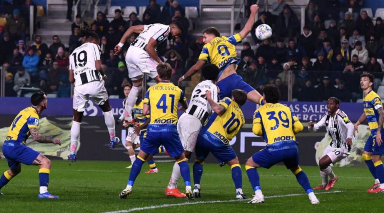 Juventus Menggila Pesta Gol Bremer Bintangnya 1 Juventus Menggila Pesta Gol Bremer Bintangnya