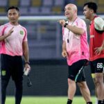 persebaya vs psm duel panas penuh drama