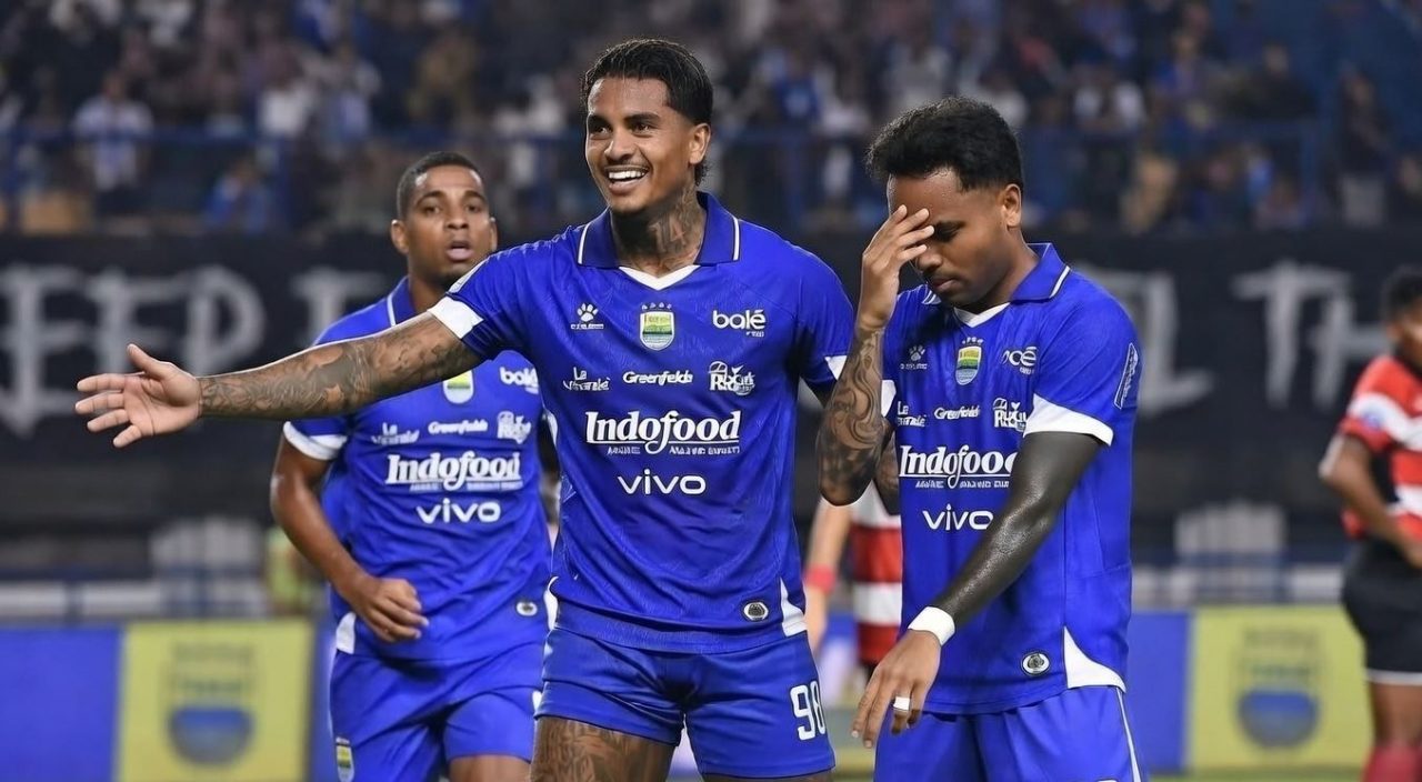 Persib Mengamuk Lima Gol Madura Tak Berdaya 1 Persib Mengamuk Lima Gol Madura Tak Berdaya